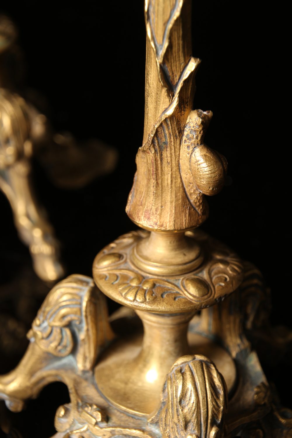Paire de bougeoirs tripodes Paul-Auguste Gagné (XIXème) – Image 6
