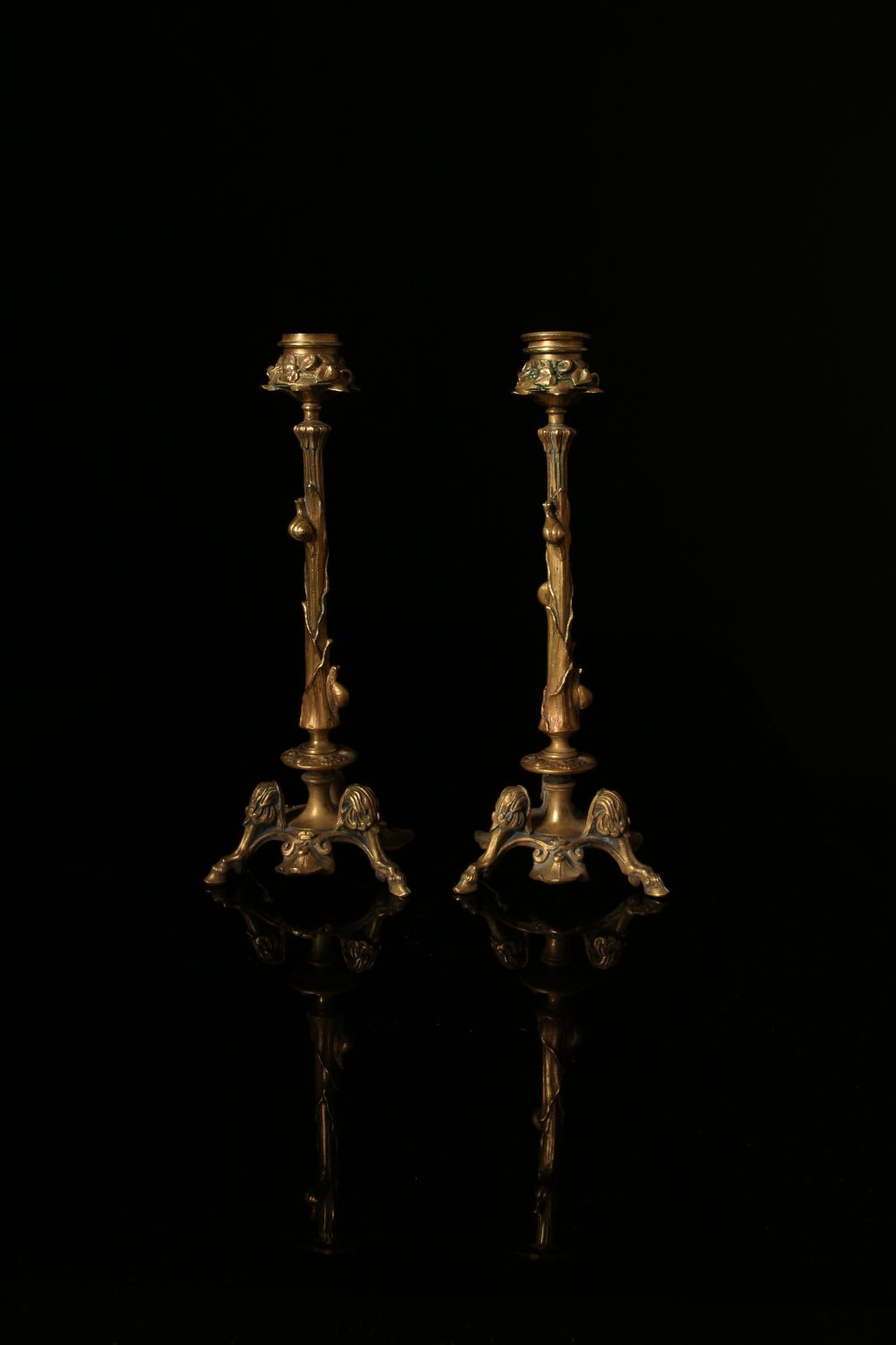Paire de bougeoirs tripodes Paul-Auguste Gagné (XIXème) – Image 5