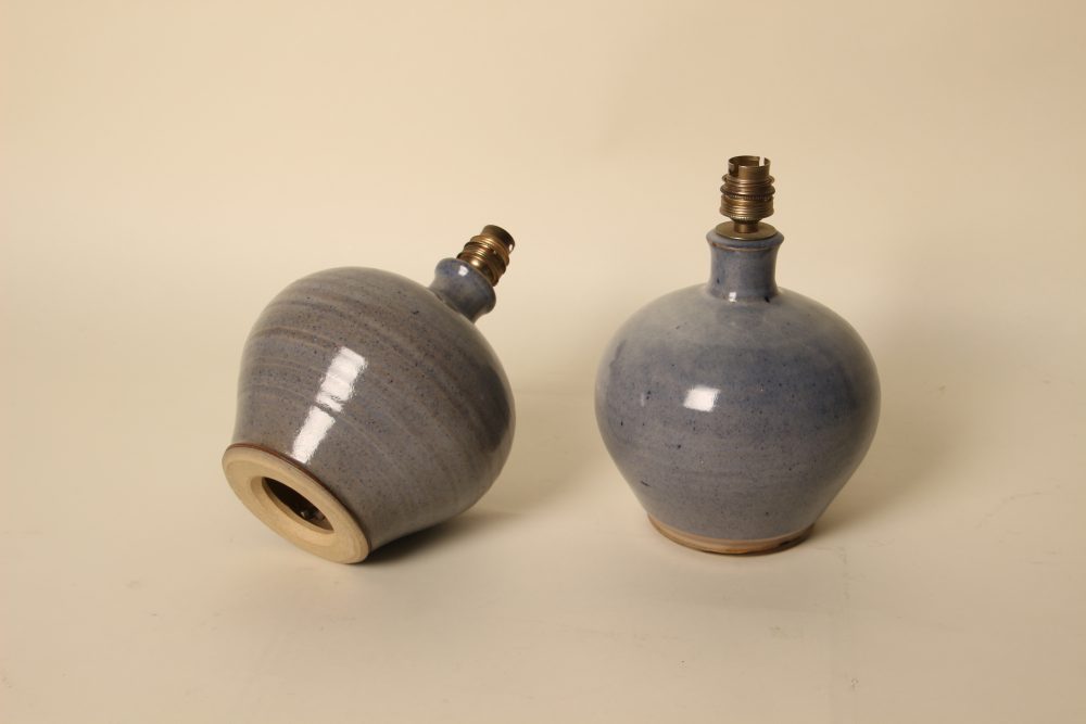 Paire de lampes en grès émaillé bleuté – Image 4