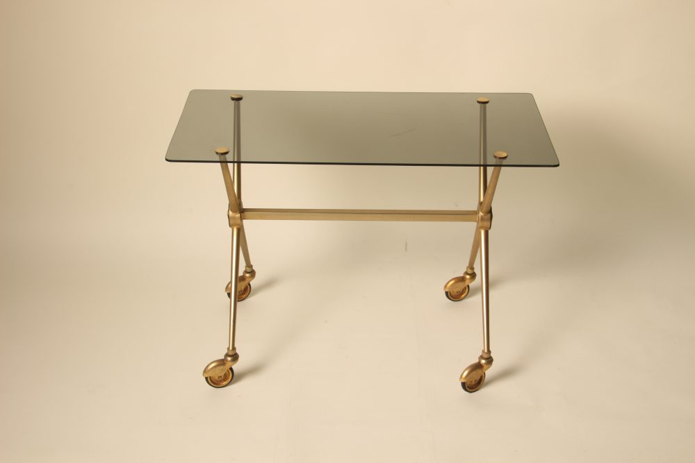 Table d'appoint en laiton et verre dans le style de Jacques Adnet – Image 10