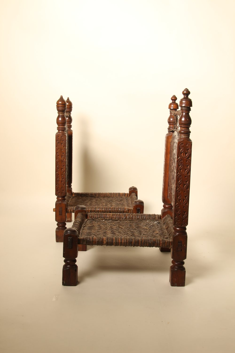 Paire de chaises traditionnelles de la vallée du Swat – Image 13