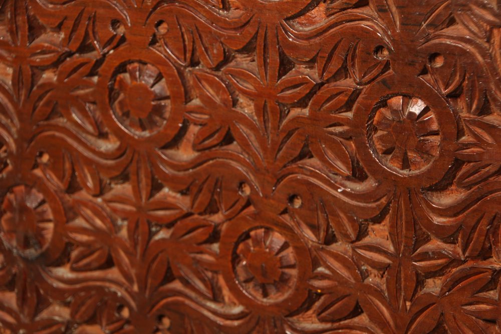 Paire de chaises traditionnelles de la vallée du Swat – Image 8