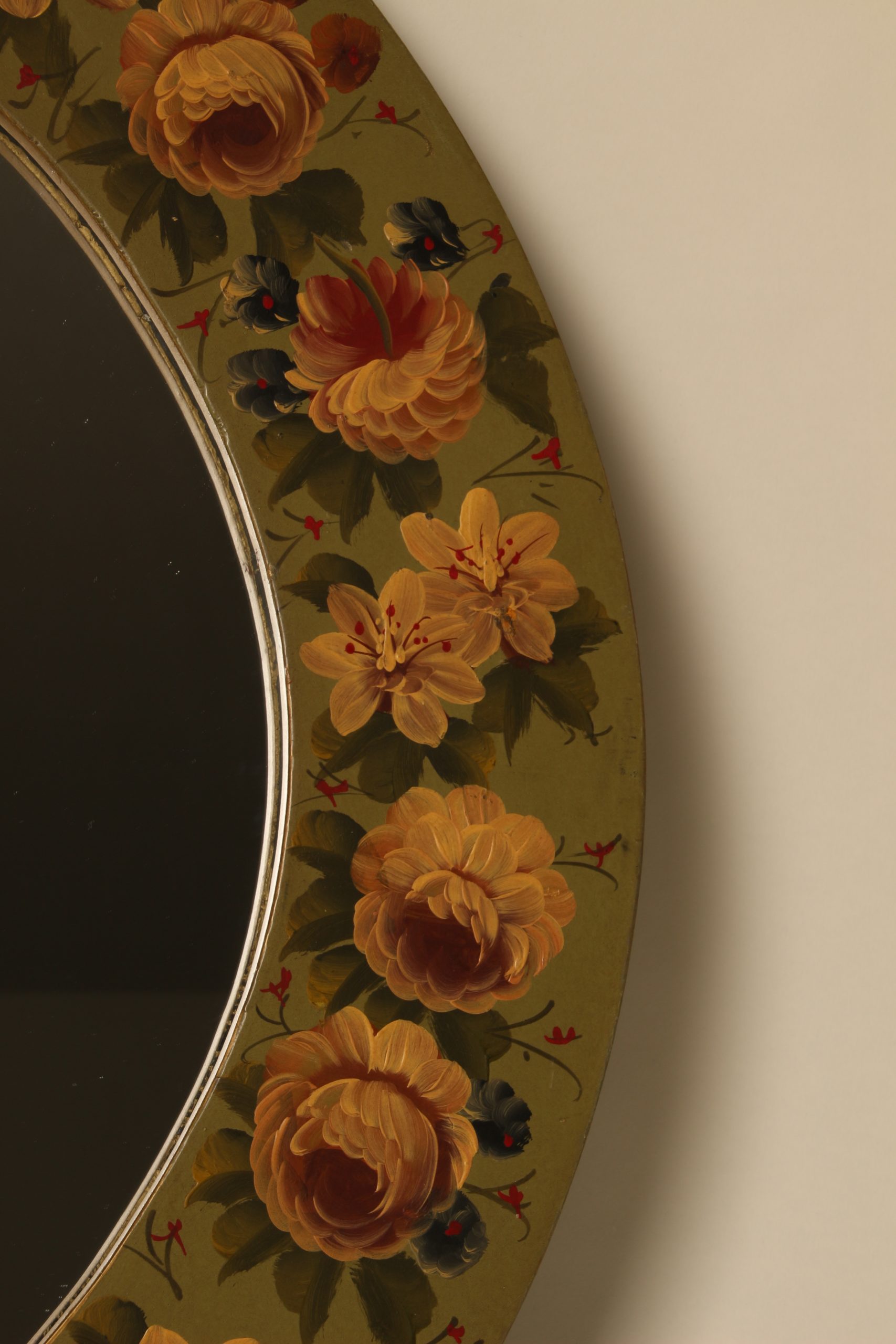 Miroir oval en bois peint à la main – Image 9