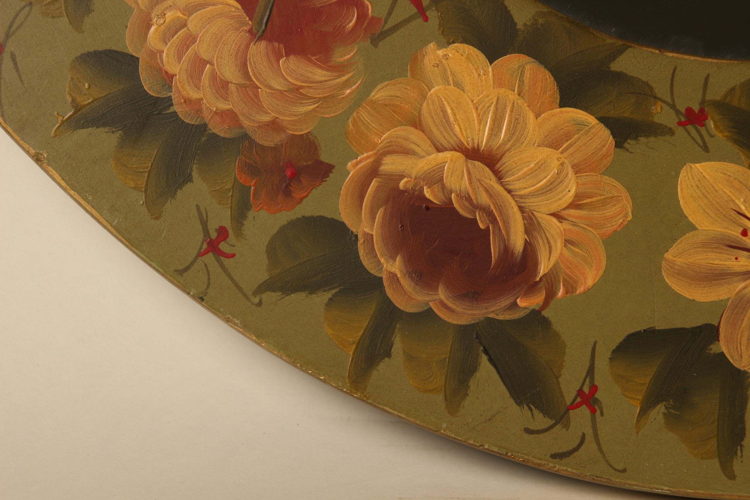 Miroir oval en bois peint à la main – Image 6