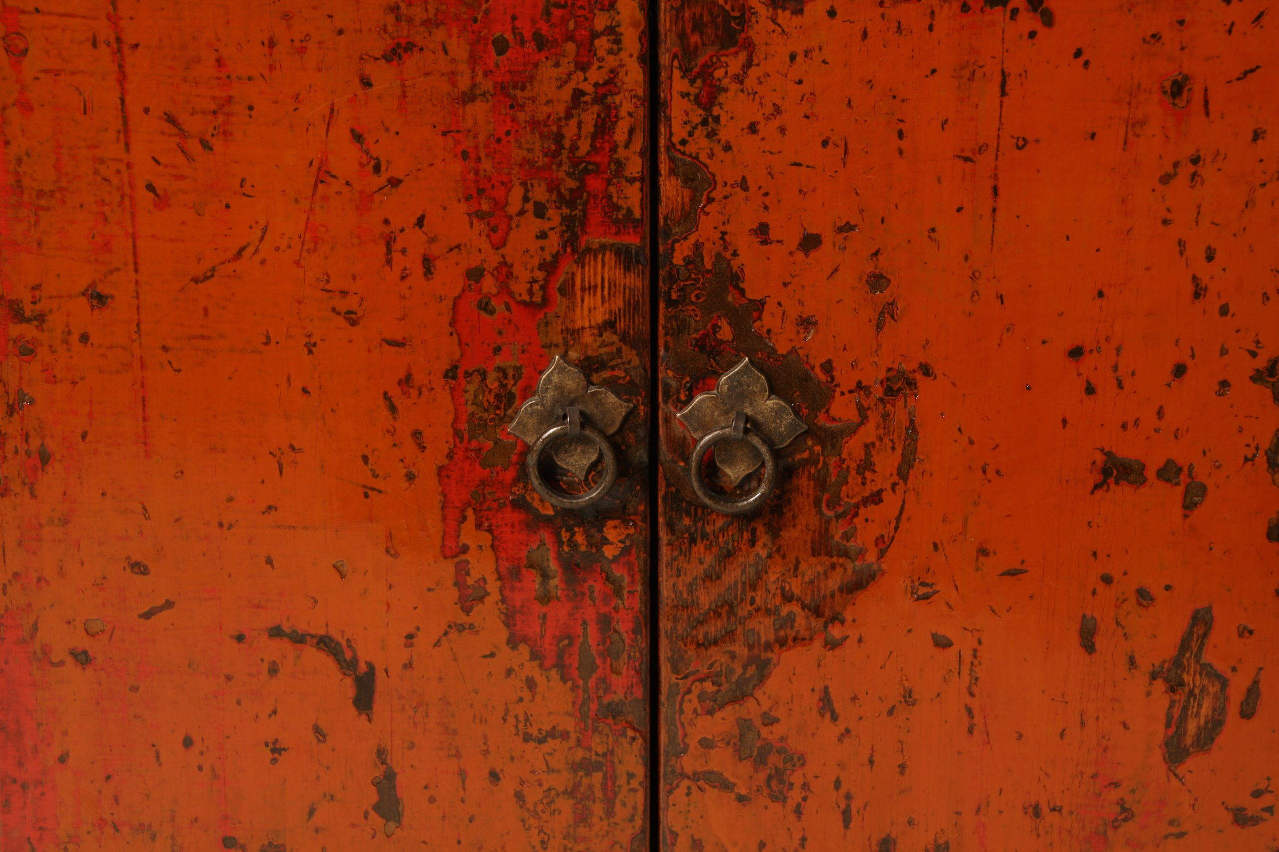 Armoire d'appoint Chinoise en orme massif finition Laquée – Image 14