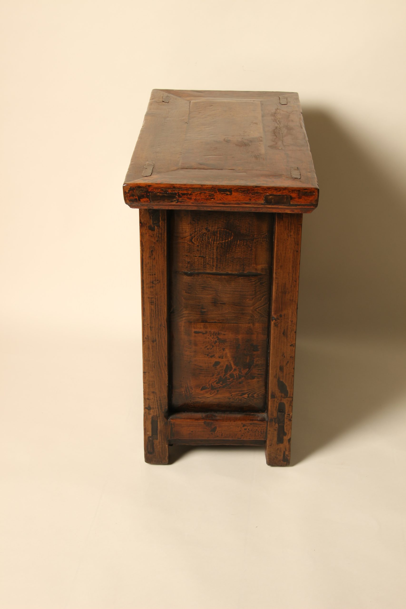 Armoire d'appoint Chinoise en orme massif finition Laquée – Image 4