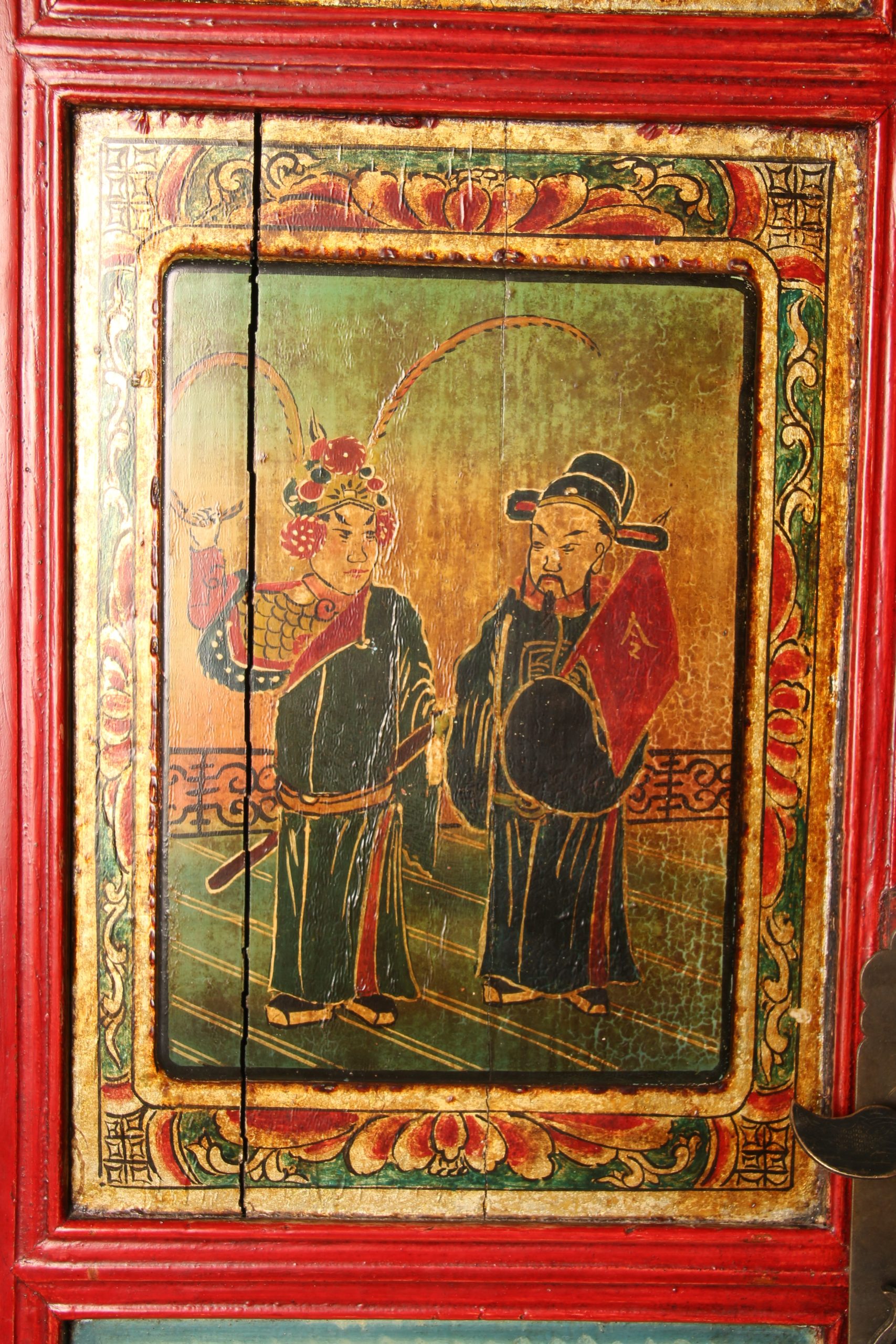 Armoire chinoise en laque rouge peinte à la main – Image 10