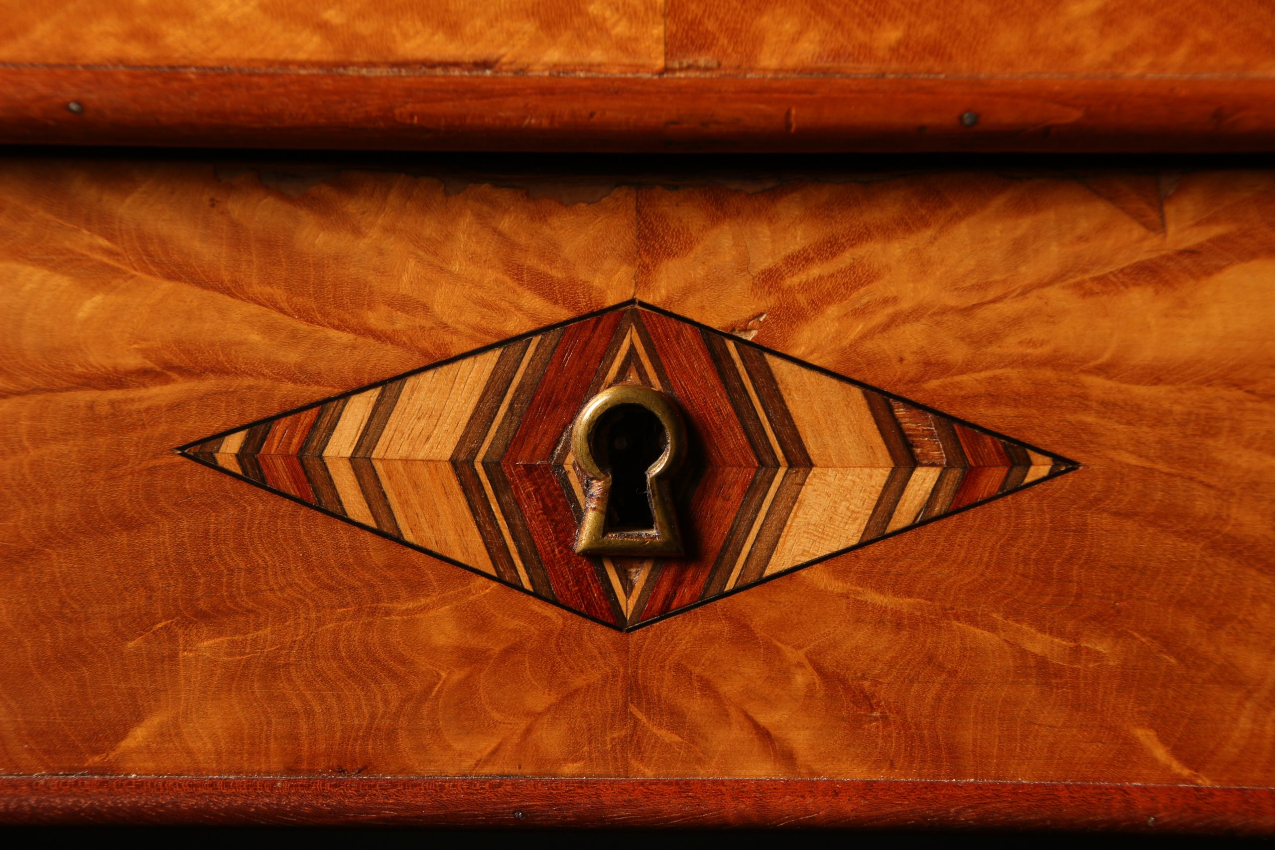 Table à jeux marquetée d'époque Charles X – Image 19