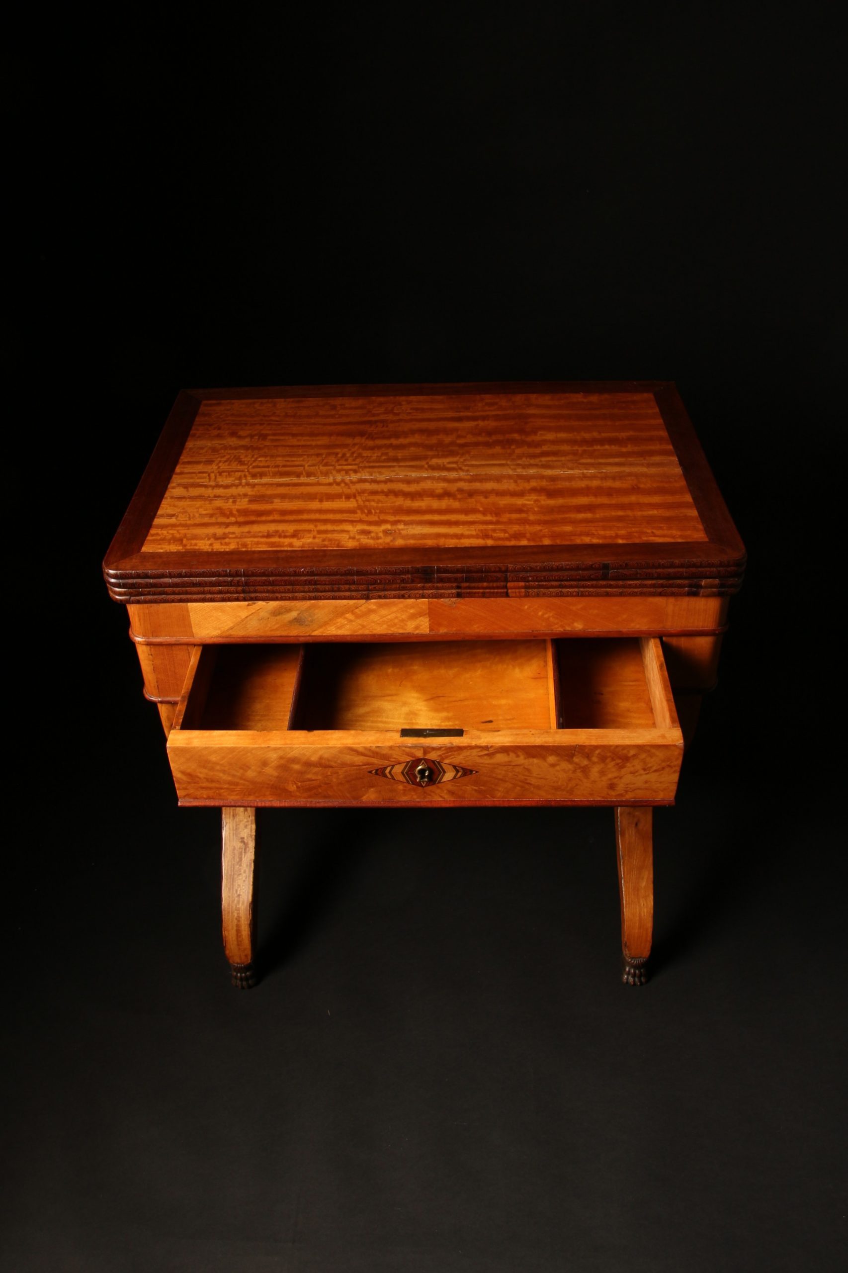 Table à jeux marquetée d'époque Charles X – Image 17