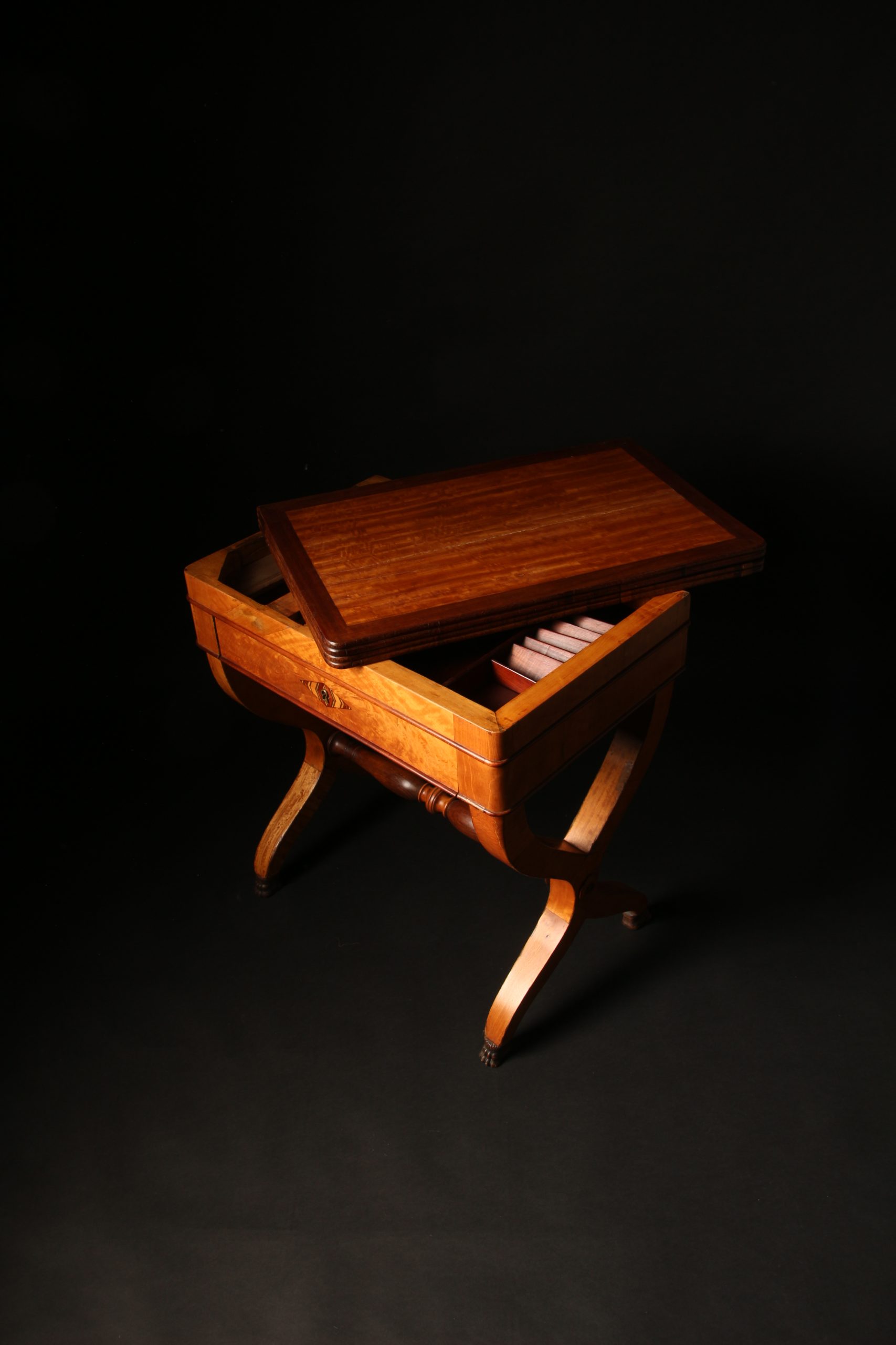 Table à jeux marquetée d'époque Charles X – Image 16