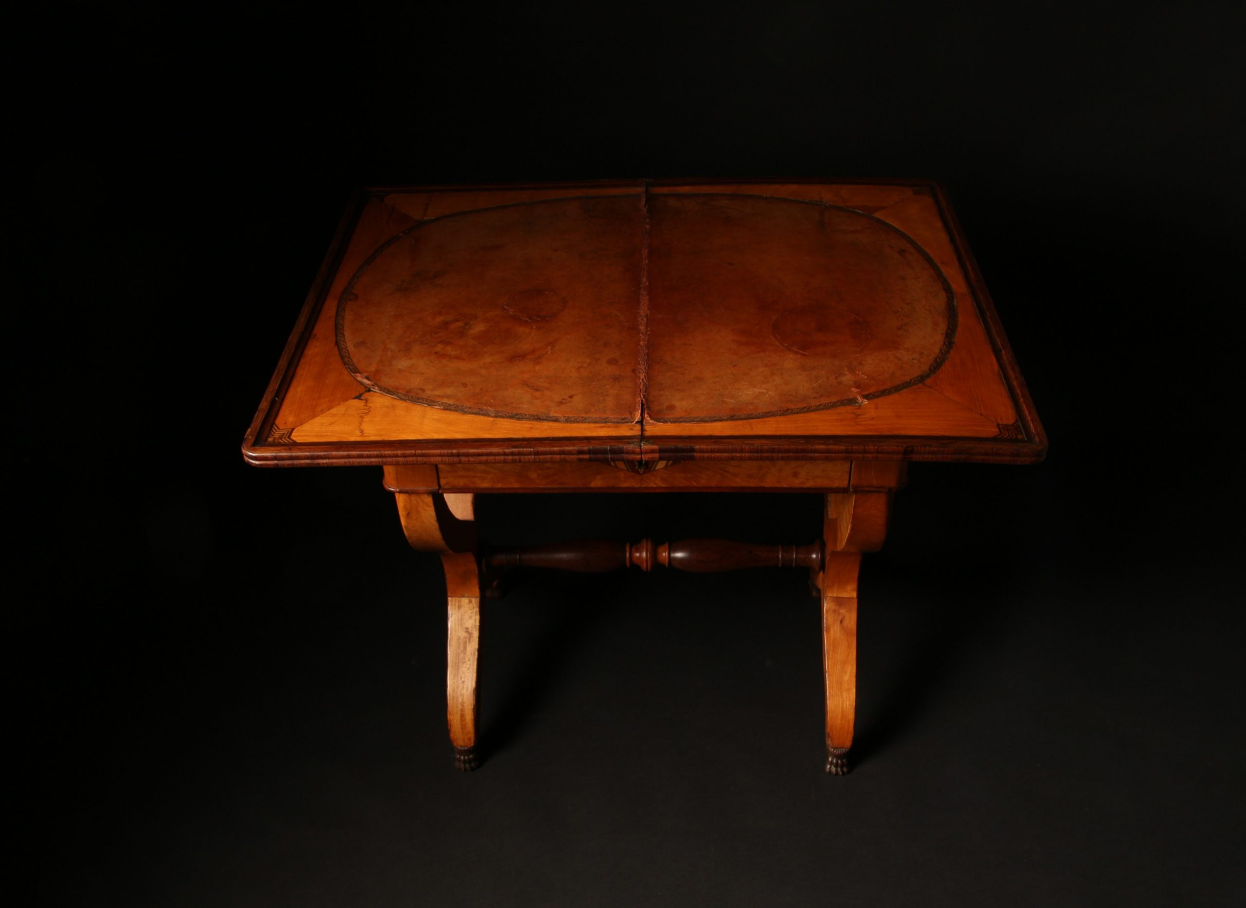 Table à jeux marquetée d'époque Charles X – Image 7