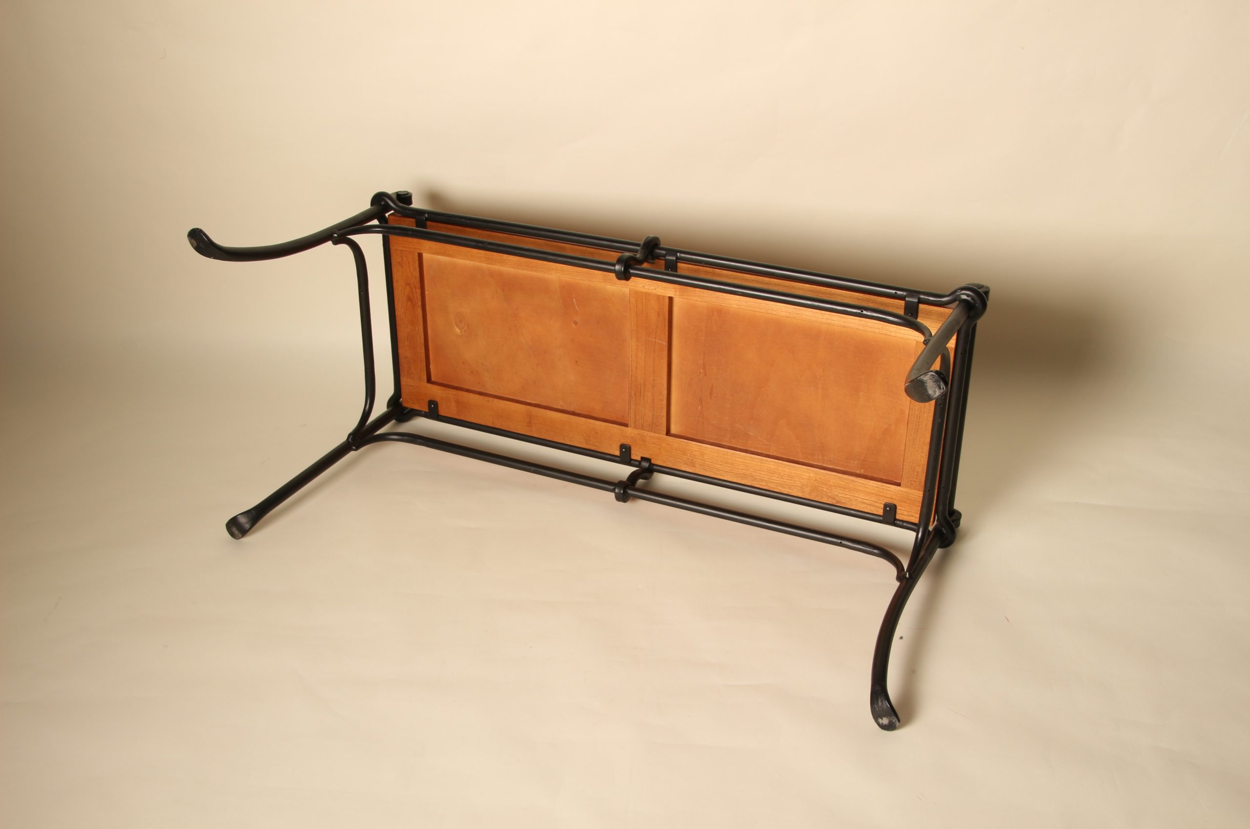 Bout de lit banquette en fer forgé et bois canné – Image 13
